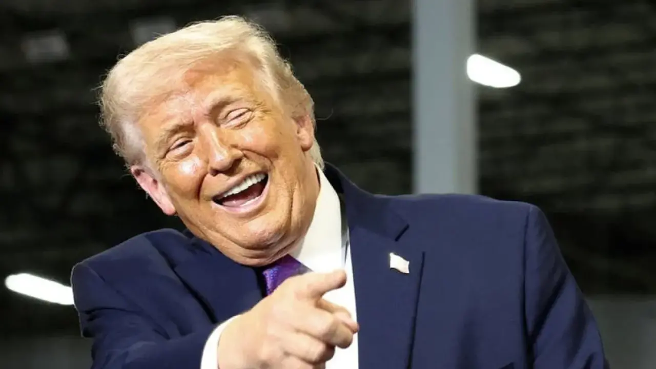 بيع رقم الهاتف الشخصي لترامب في السوق السوداء لرجال الأعمال والصحافيين